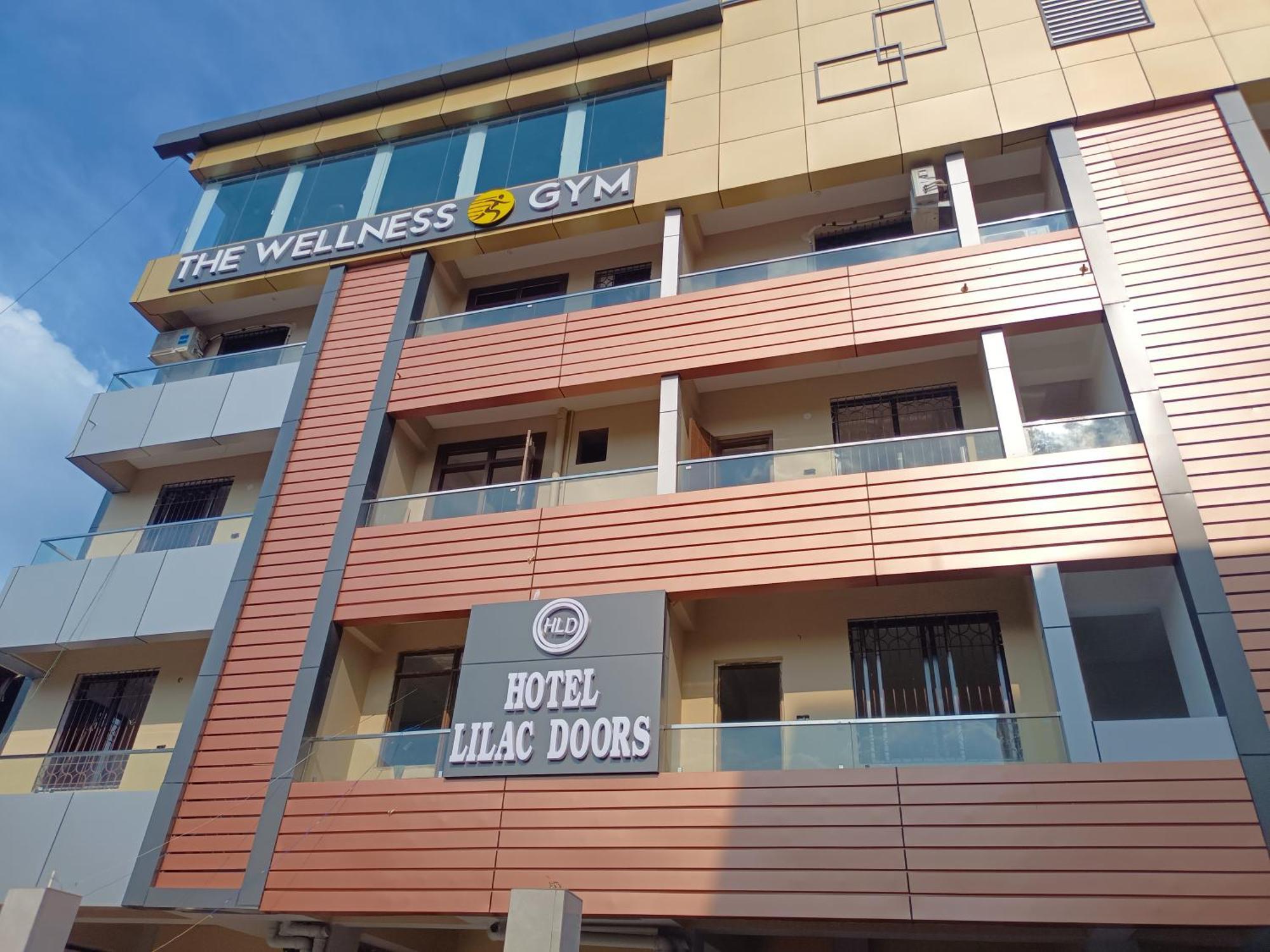 Hotel Lilac Doors Patna  Buitenkant foto
